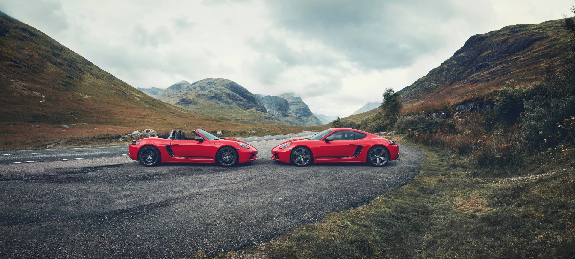 A pair of Porsches that dare you to push to their limits