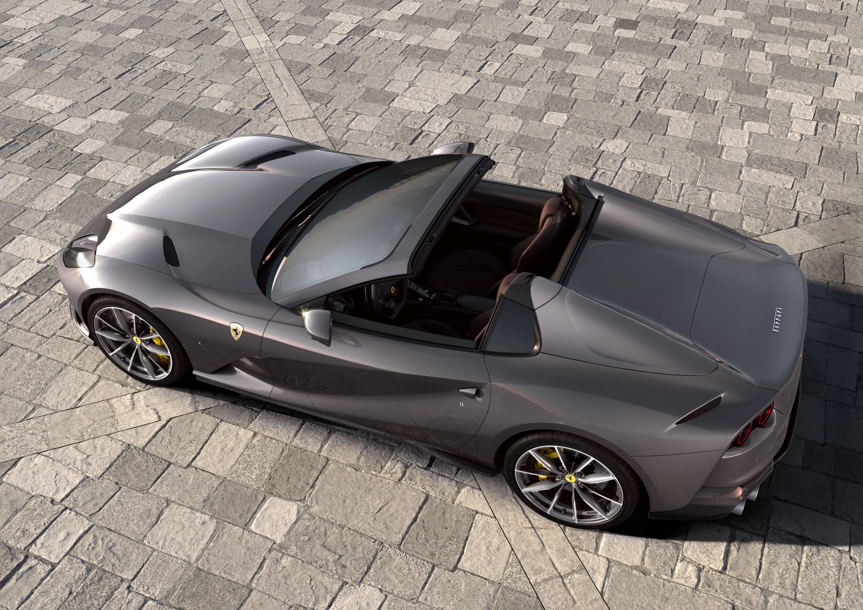 A 211-mph open-top should be one heck of an experience