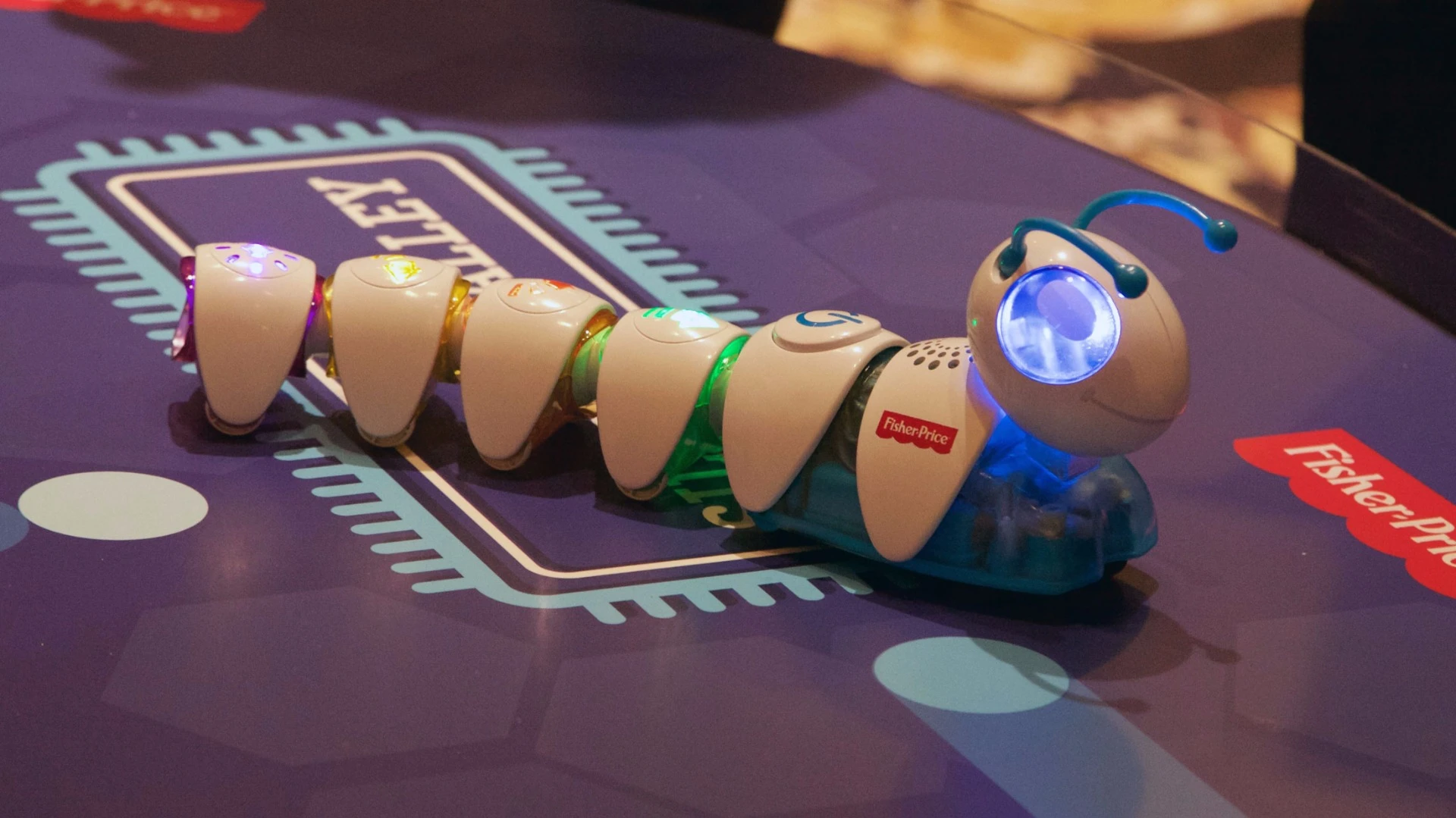 The motorized head section is powered by four AA-sized batteries