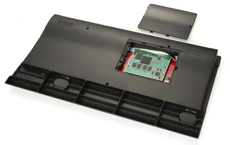 At its heart beats a 1.5 GHz Rockchip dual-core RK3066 ARM processor with Mali-400 graphics, supported by 1 GB of DDR3 RAM and 4 GB of NAND flash storage as standard