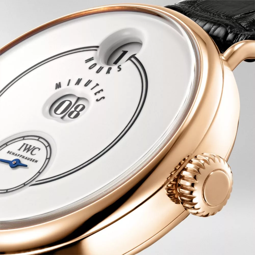 The Pallweber's displays are labelled in English