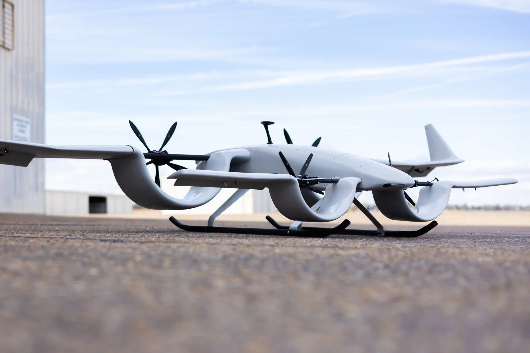 The Cyclone has the channel-wing design on both its front and rear wings