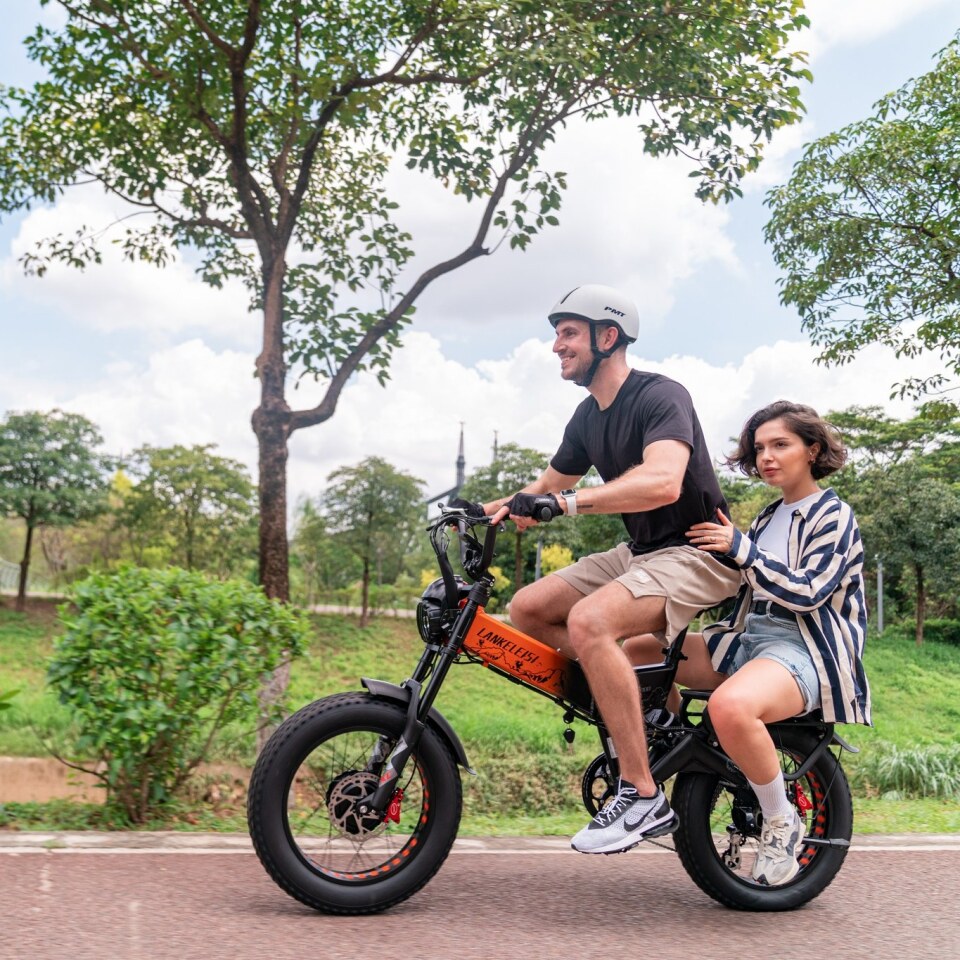 The X3000 Max folding eMTB is reckoned capable of hauling a total of 400 lb, including rider, cargo and passenger