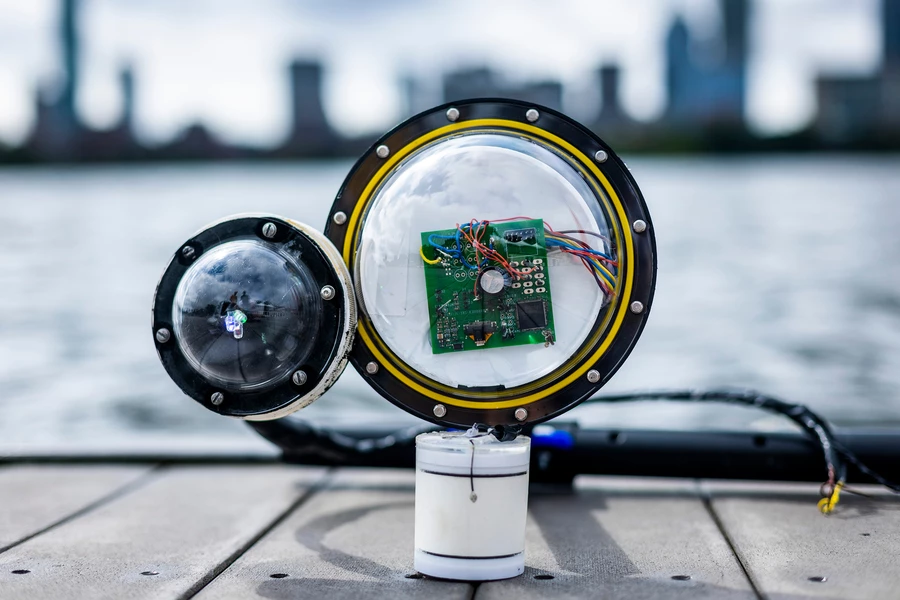 For testing purposes, the camera was powered by sound waves sent from an acoustic projector – such a setup could also be used in some real-world scenarios