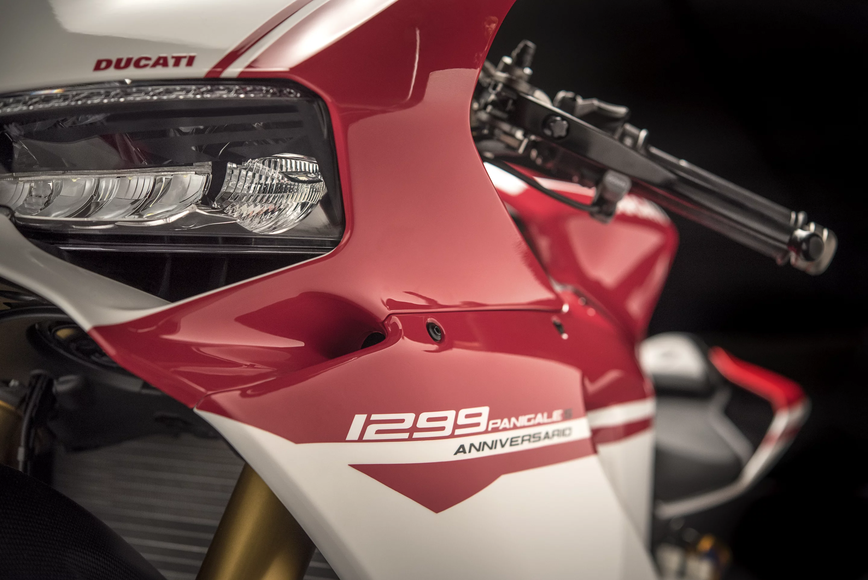 The Panigale S Anniversario has the same geometry as the Panigale R