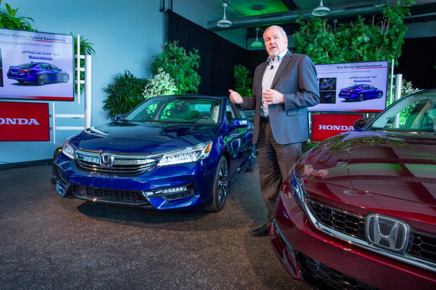 Honda announces its expanded Clarity family and the 2017 Accord Hybrid