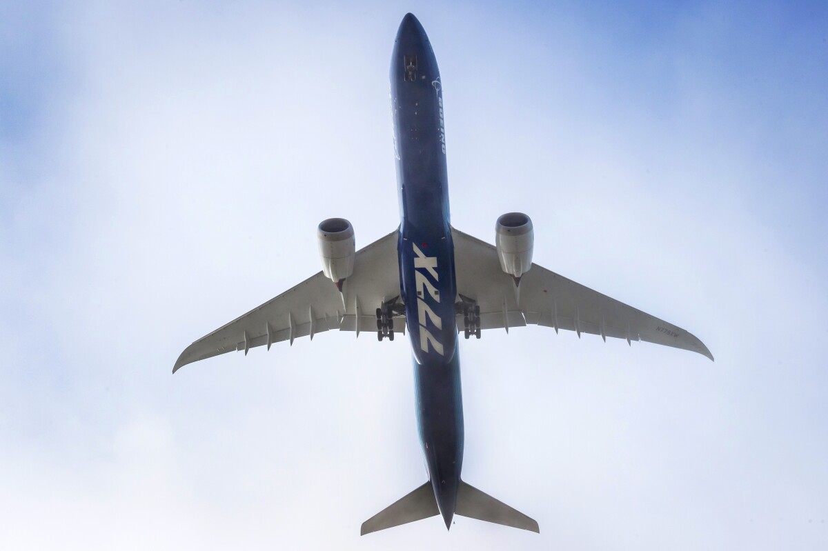 The Boeing 777X has an unusually long wingspan