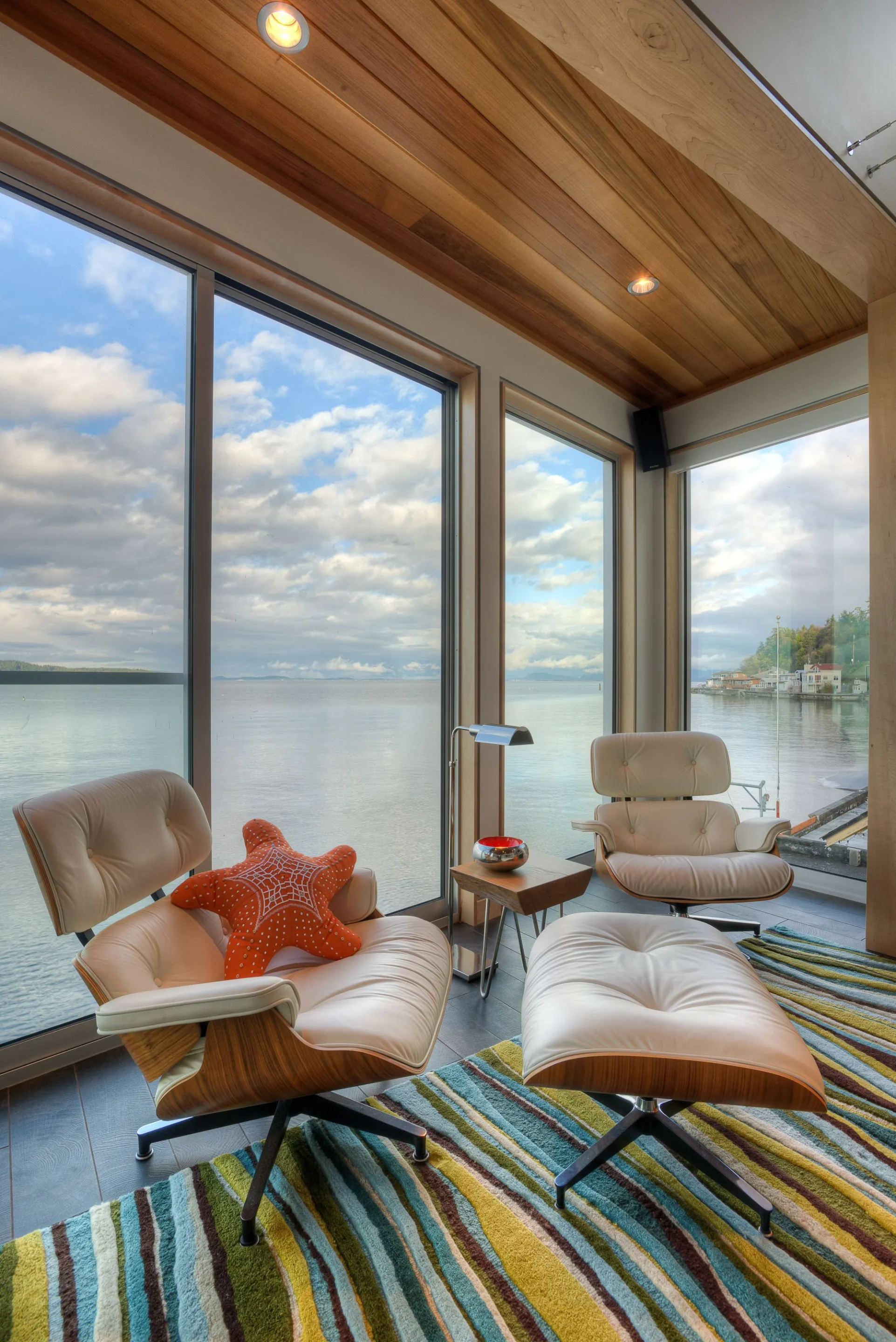 The house sits atop 1.5 m (5 ft) high pilings built to withstand a tsunami (Photo: Lucas Henning)