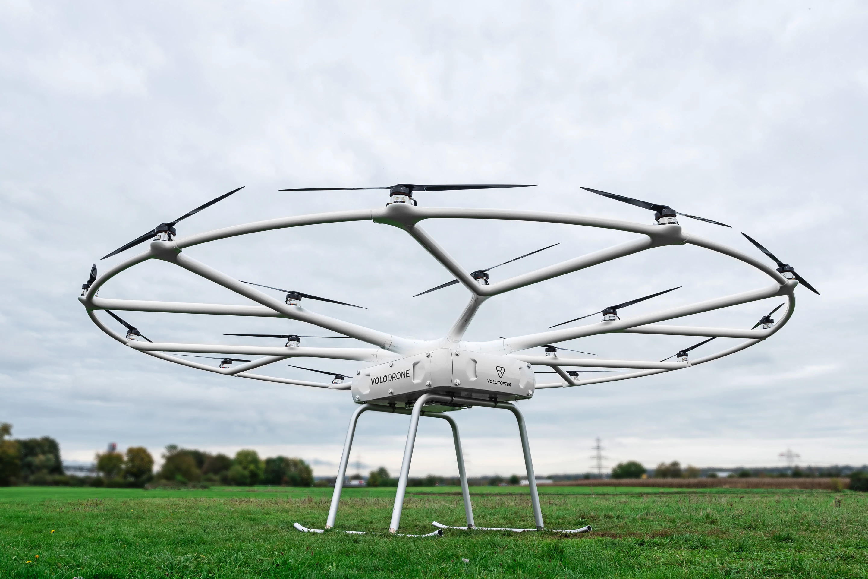 In all, the Volodrone has a total payload capacity of 440 lb (200 kg)
