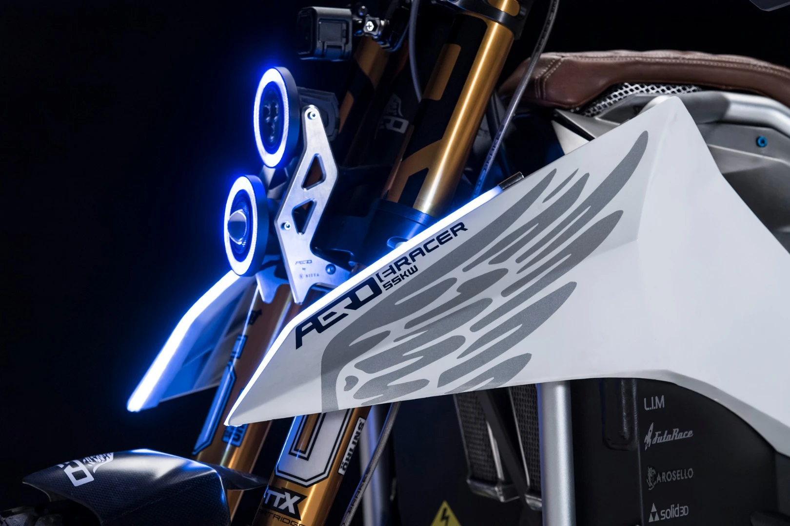 Aero E-Racer: angel eyes on the stacked headlights