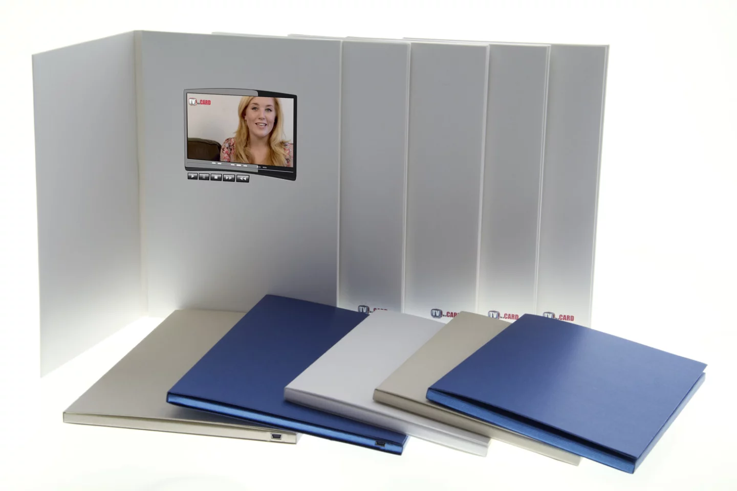 Opening the cover reveals a 4.3-inch, 320 x 240 resolution, 16:9 aspect LCD display powered by a custom board with built-in storage for about 30 minutes of video footage