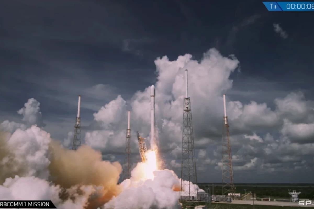 The OG2 mission carries 17 satellites (Image: SpaceX)
