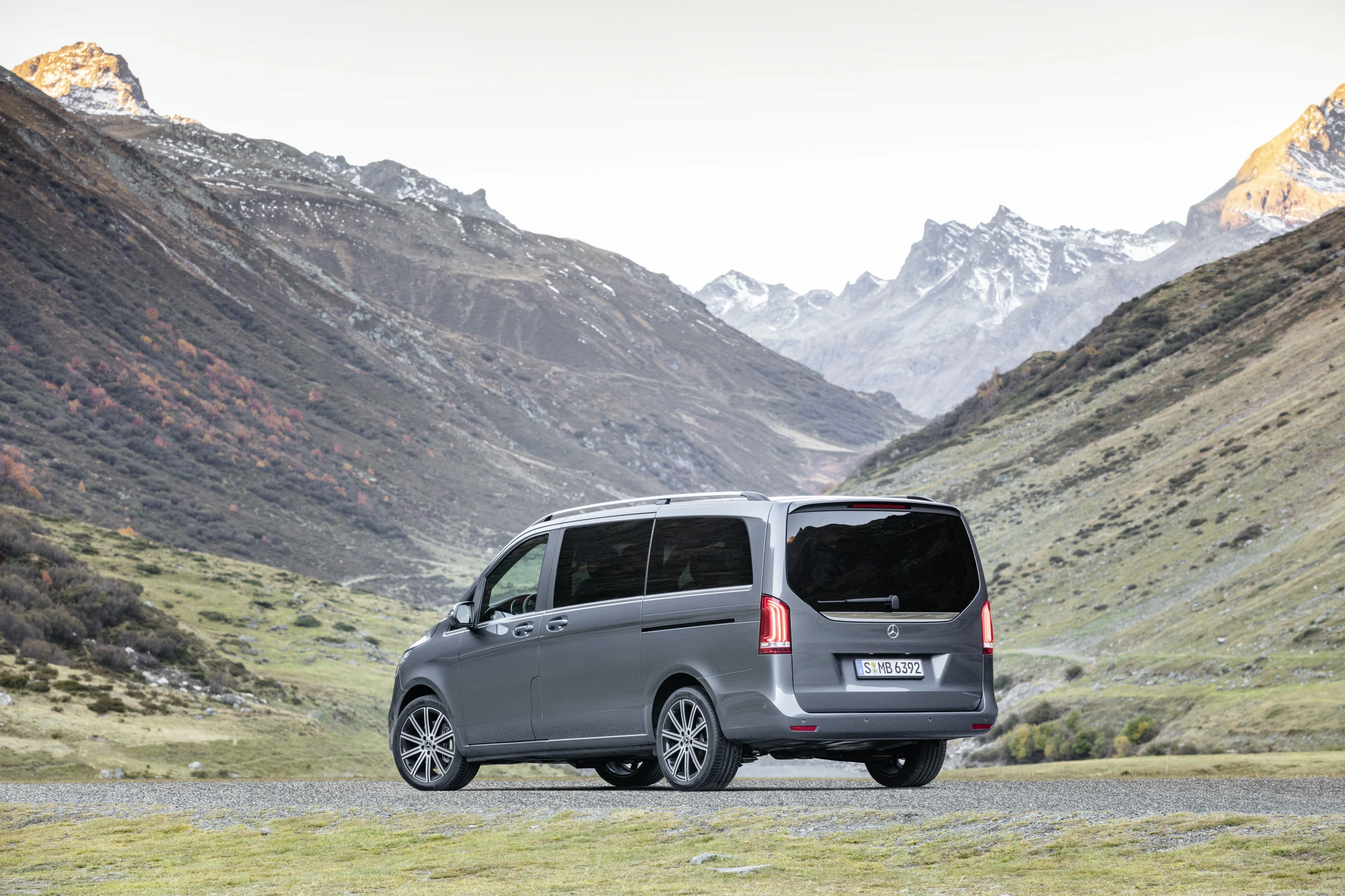 The side and rear of the refreshed V-Class remain much the same