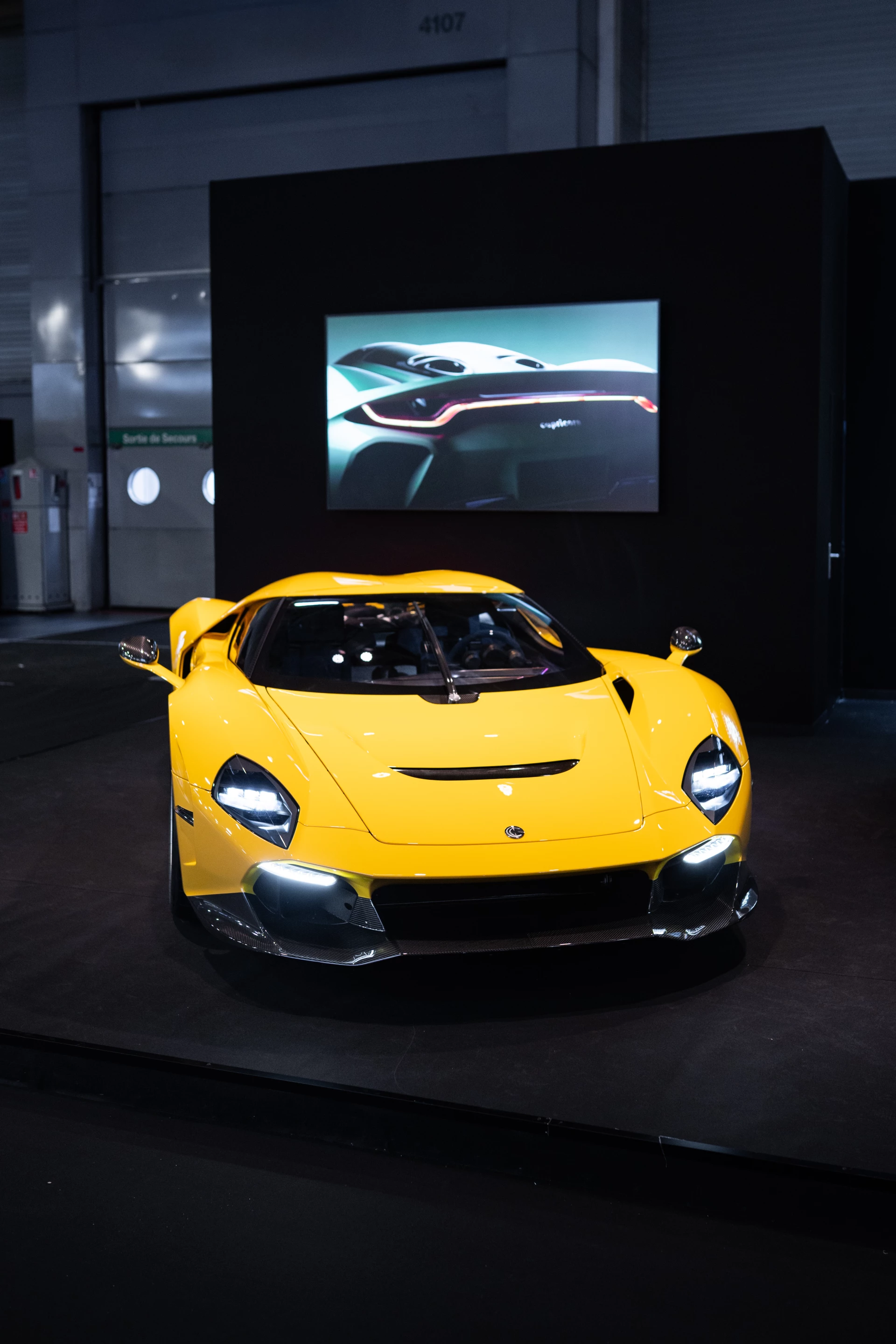 Both the body and chassis of the Capricorn 01 Zagato are carbon fiber