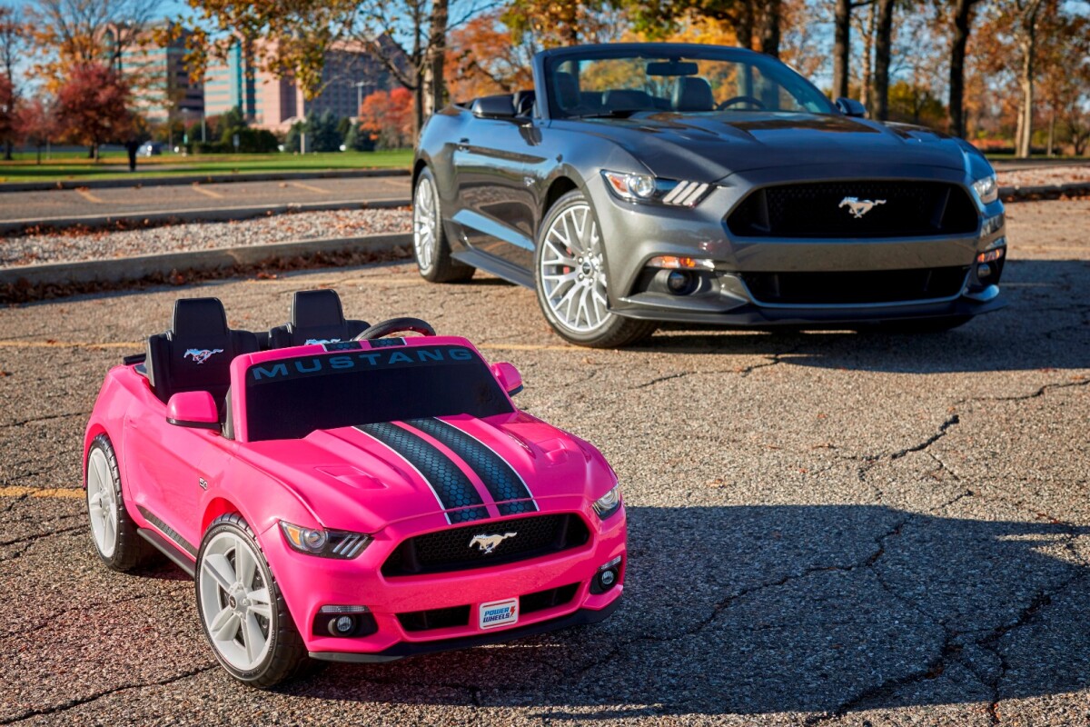 The Smart Drive Mustang brings more realism to the child driver
