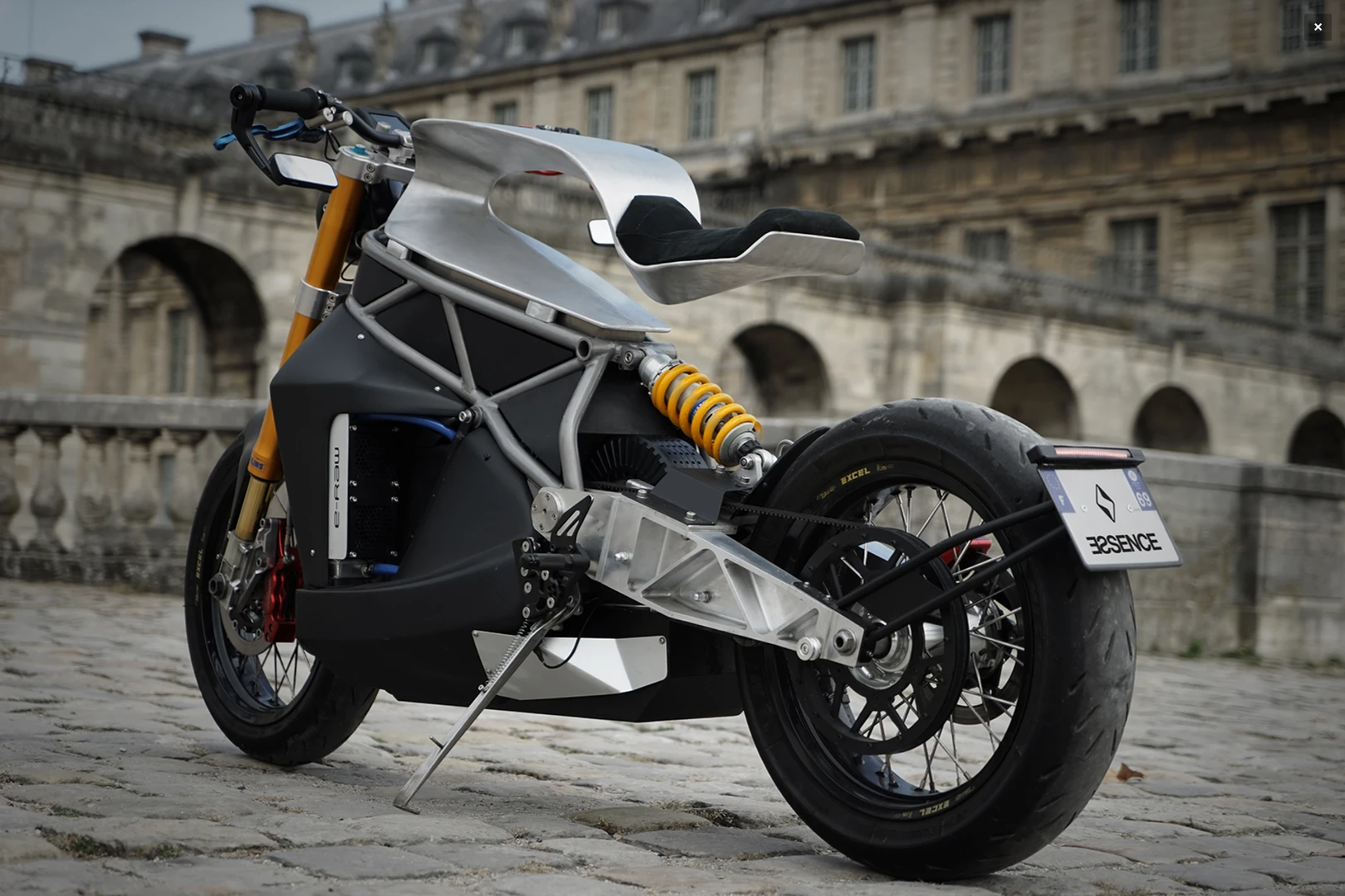 400 Nm of torque and 205 horsepower, in a sub-200-kg bike geared low for street work. This may be the nuttiest spec sheet we've seen in a long time