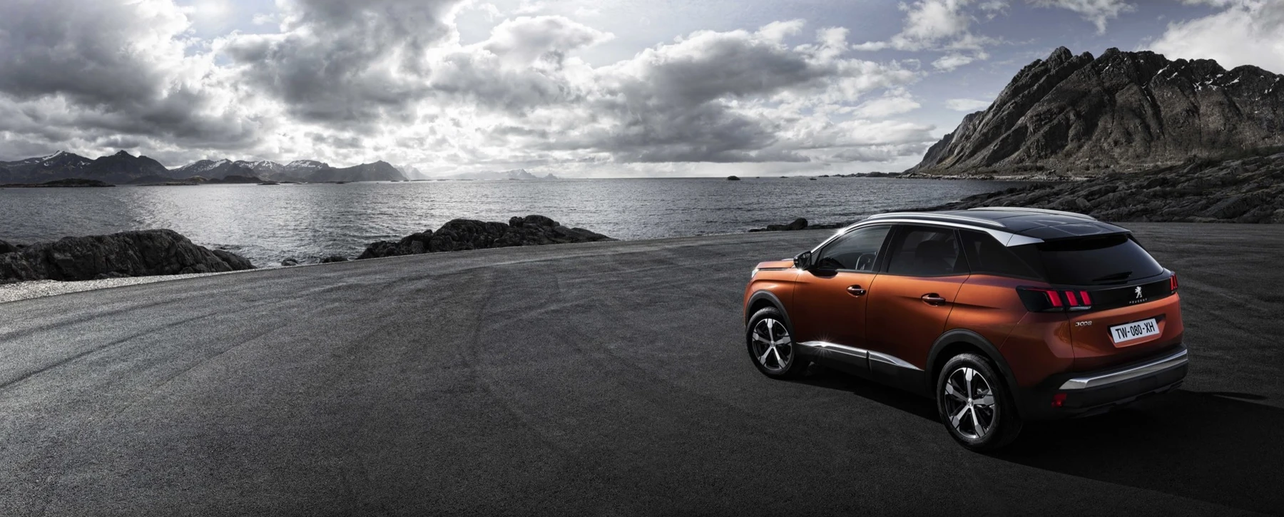 The 3008 is 4,450-mm (175.2-in) long
