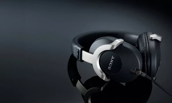 The professional, studio-grade MDR-Z1000 headphones