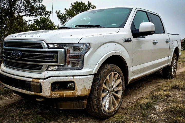 The Limited runs on 22-inch wheels and has the 450-horsepower (336 kW) turbocharged 3.5-liter engine from the Raptor, plus a larger fuel tank