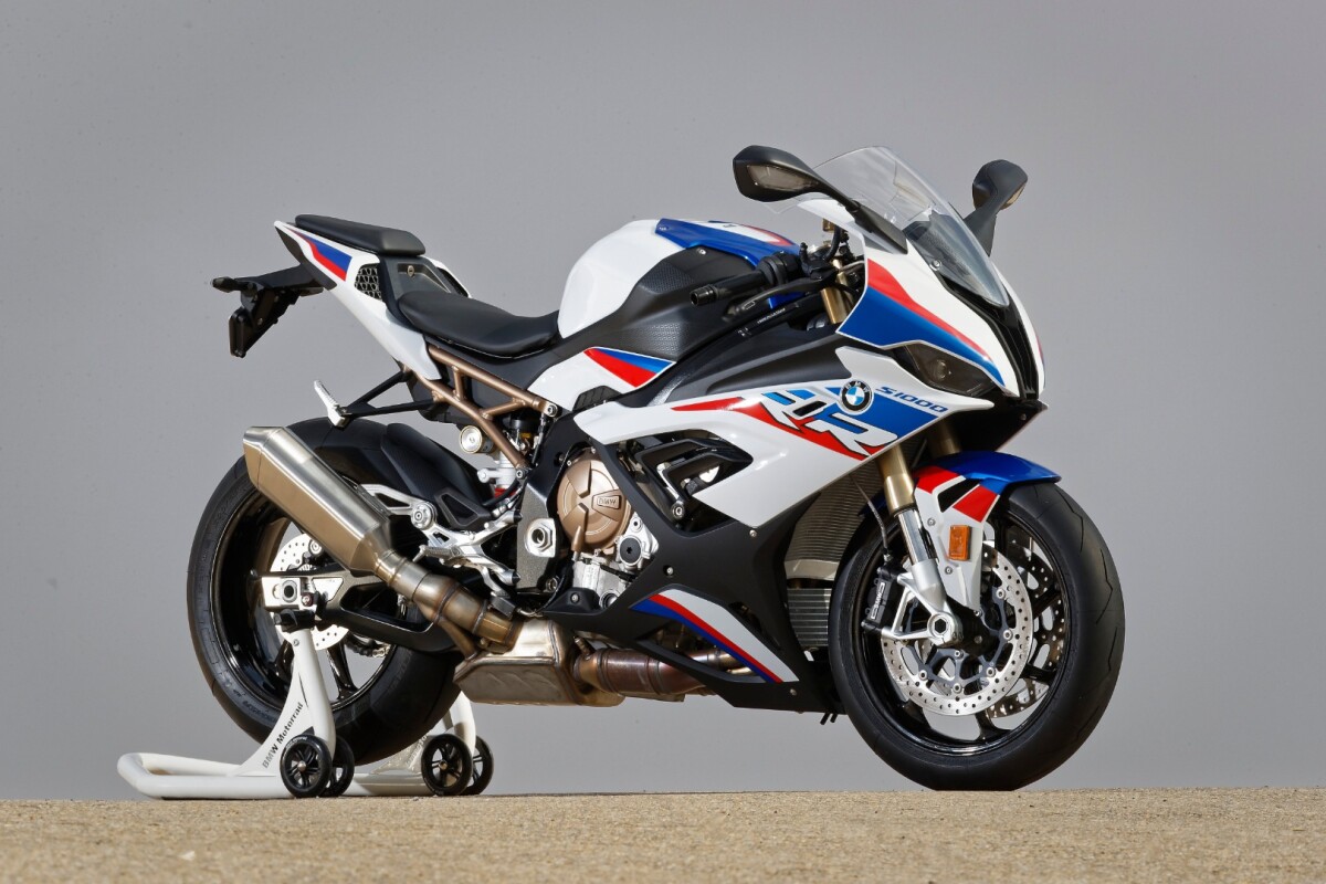 2019 BMW S1000RR: new exhaust actually looks pretty good – it's also a fair bit lighter