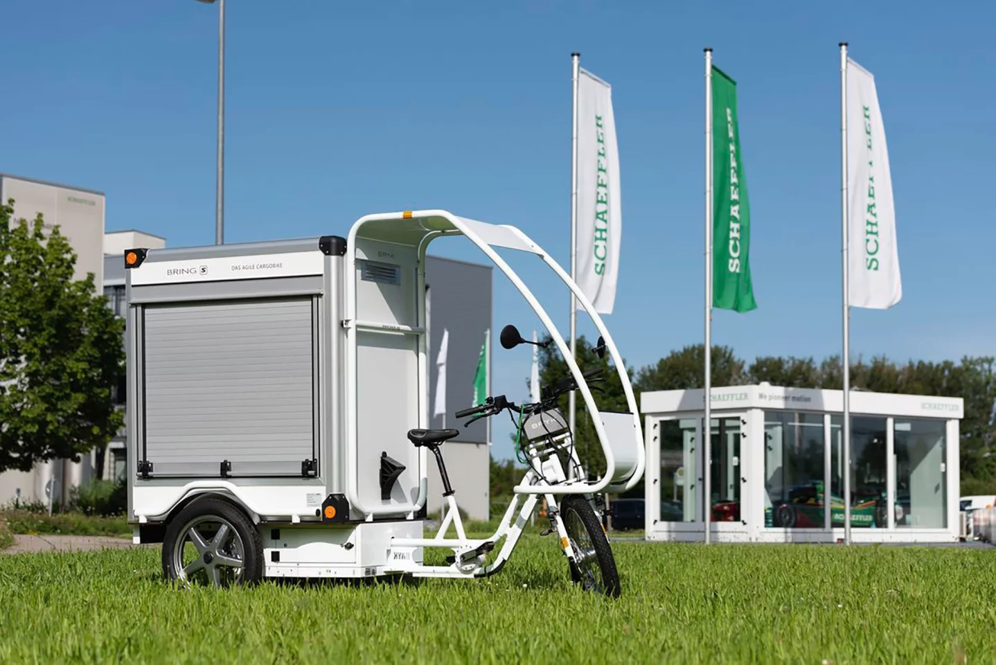 Along with ebikes, Free Drive could also be incorporated into 3- or 4-wheeled vehicles – it's built into this delivery trike