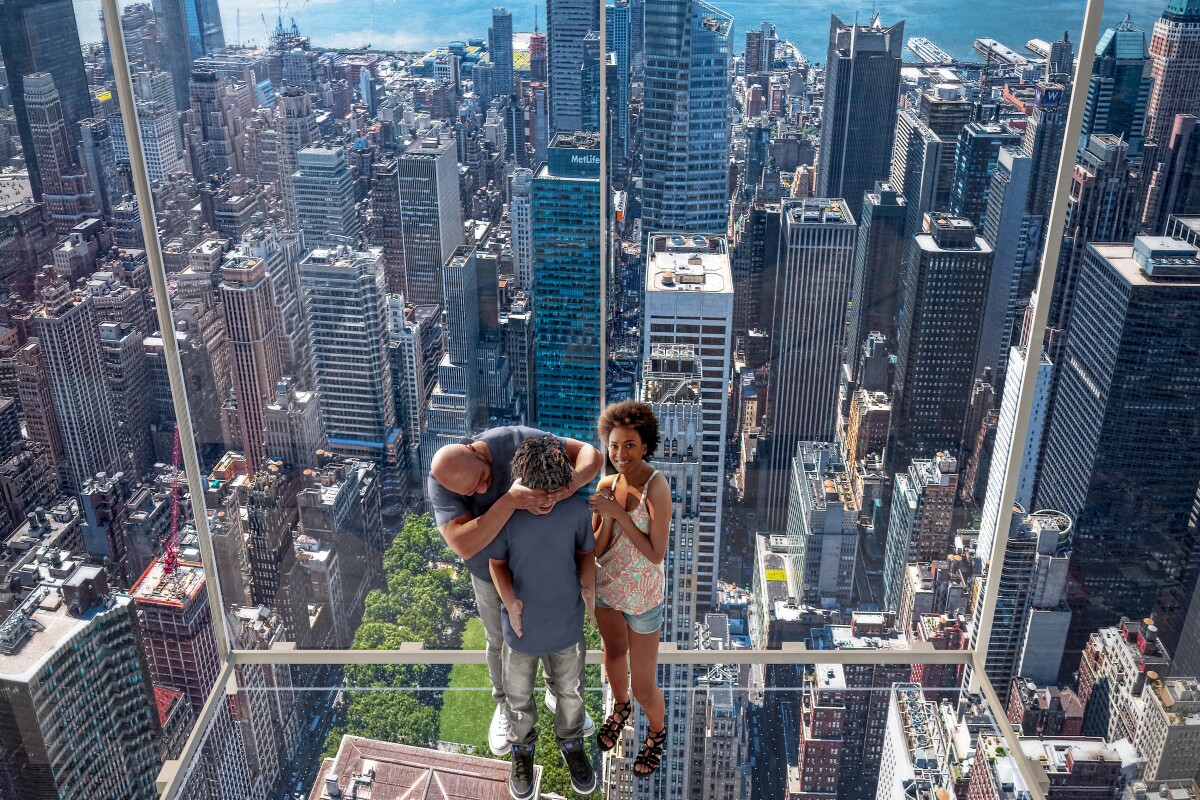 Vertigoinducing viewing points installed high on One Vanderbilt tower