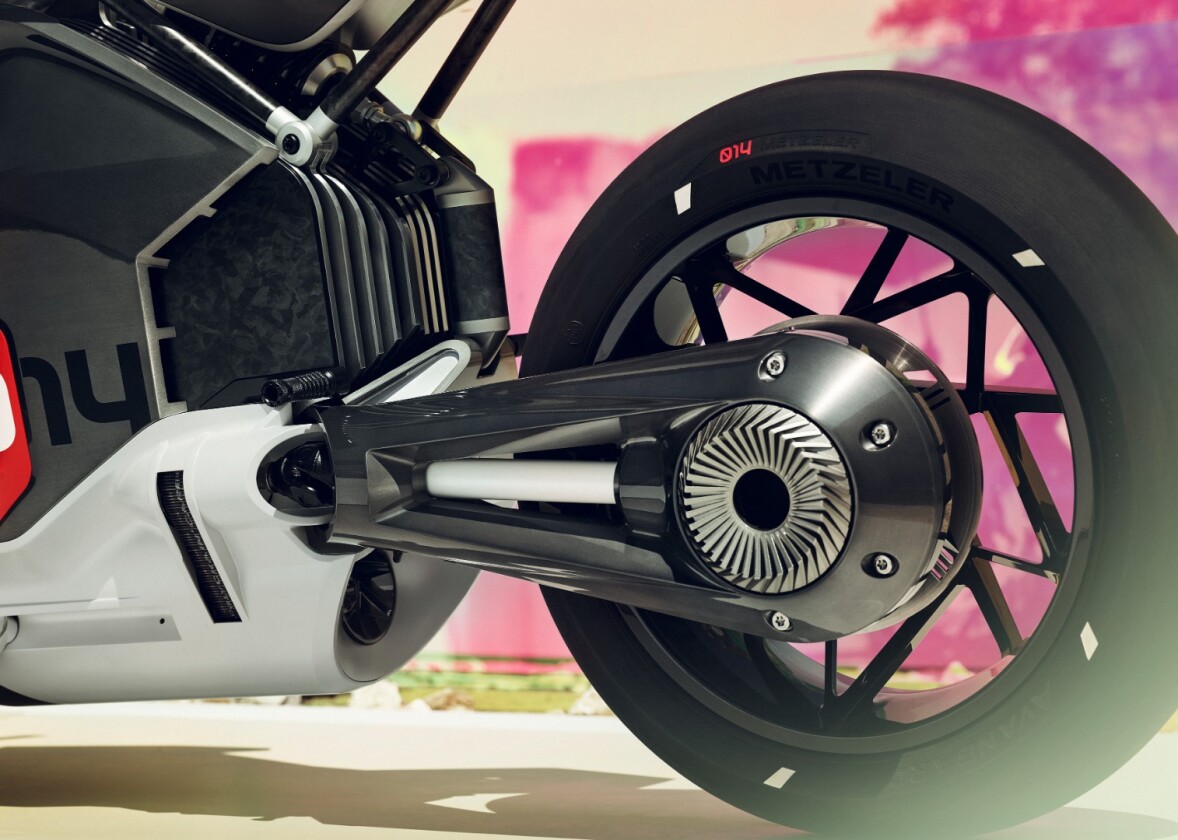 BMW's Vision DC Roadster: Electric motor wraps around a shaft sending drive to the rear wheel