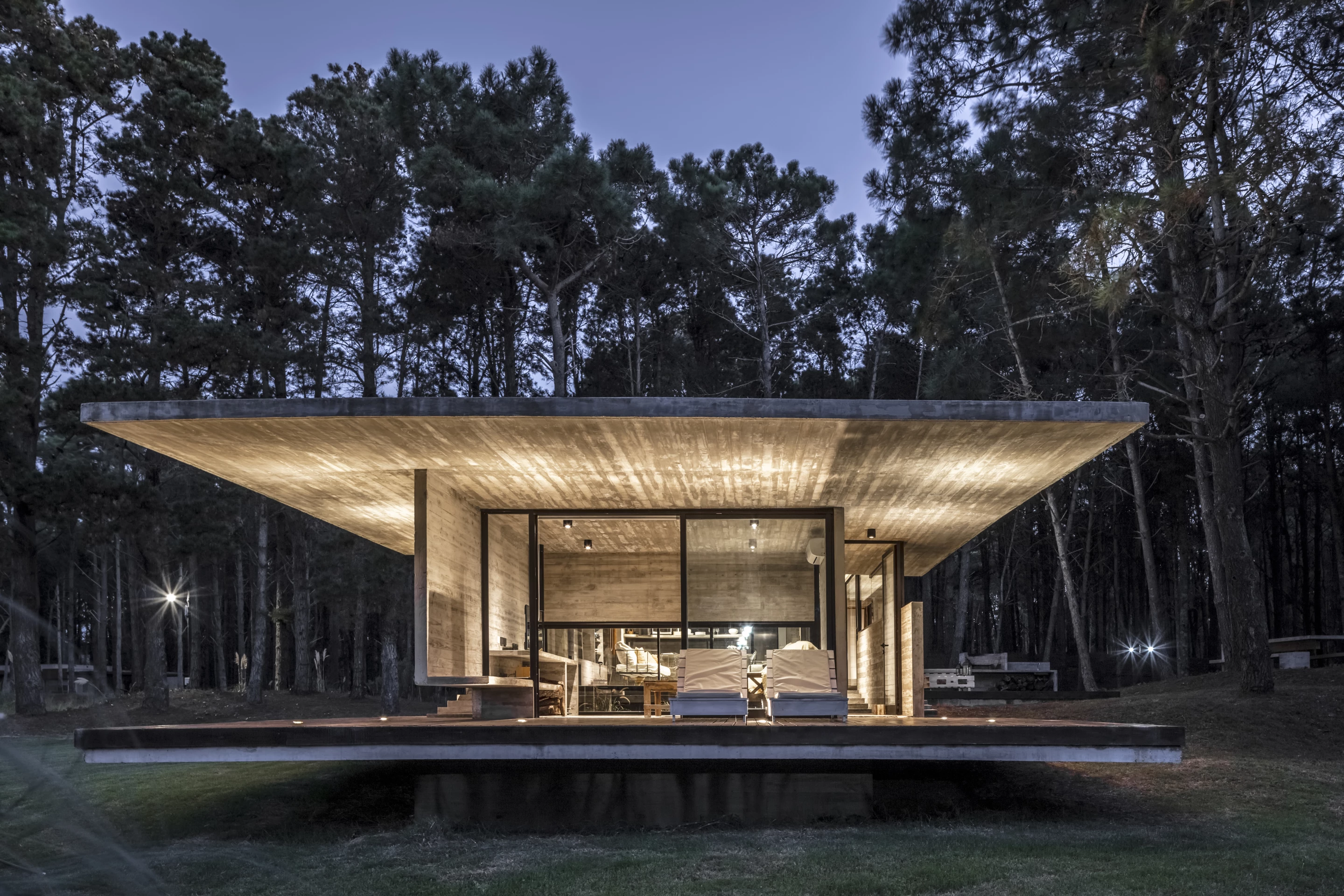 The rooftop of the Forest House was designed as a green terrace to boost thermal insulation