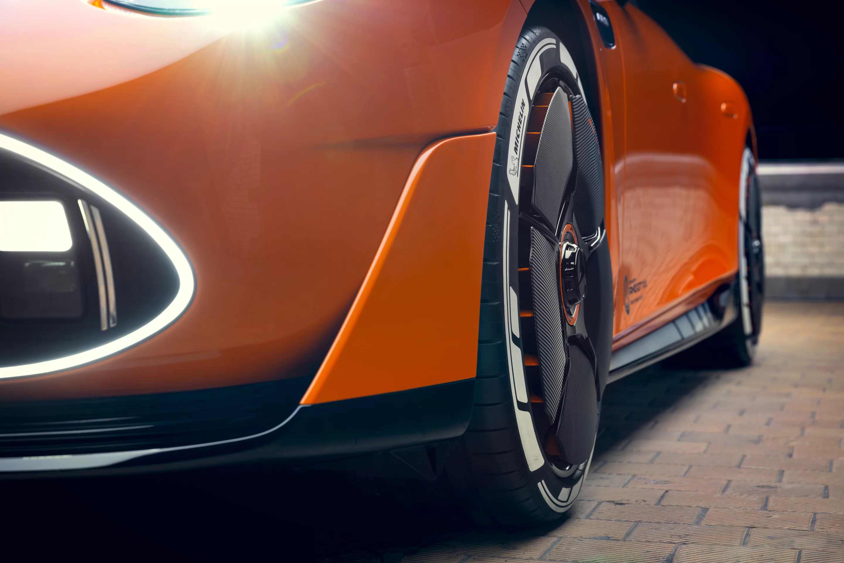 The fins on the AMG Concept GT XX's wheels can suck in or push out to allow cooling air for the brakes