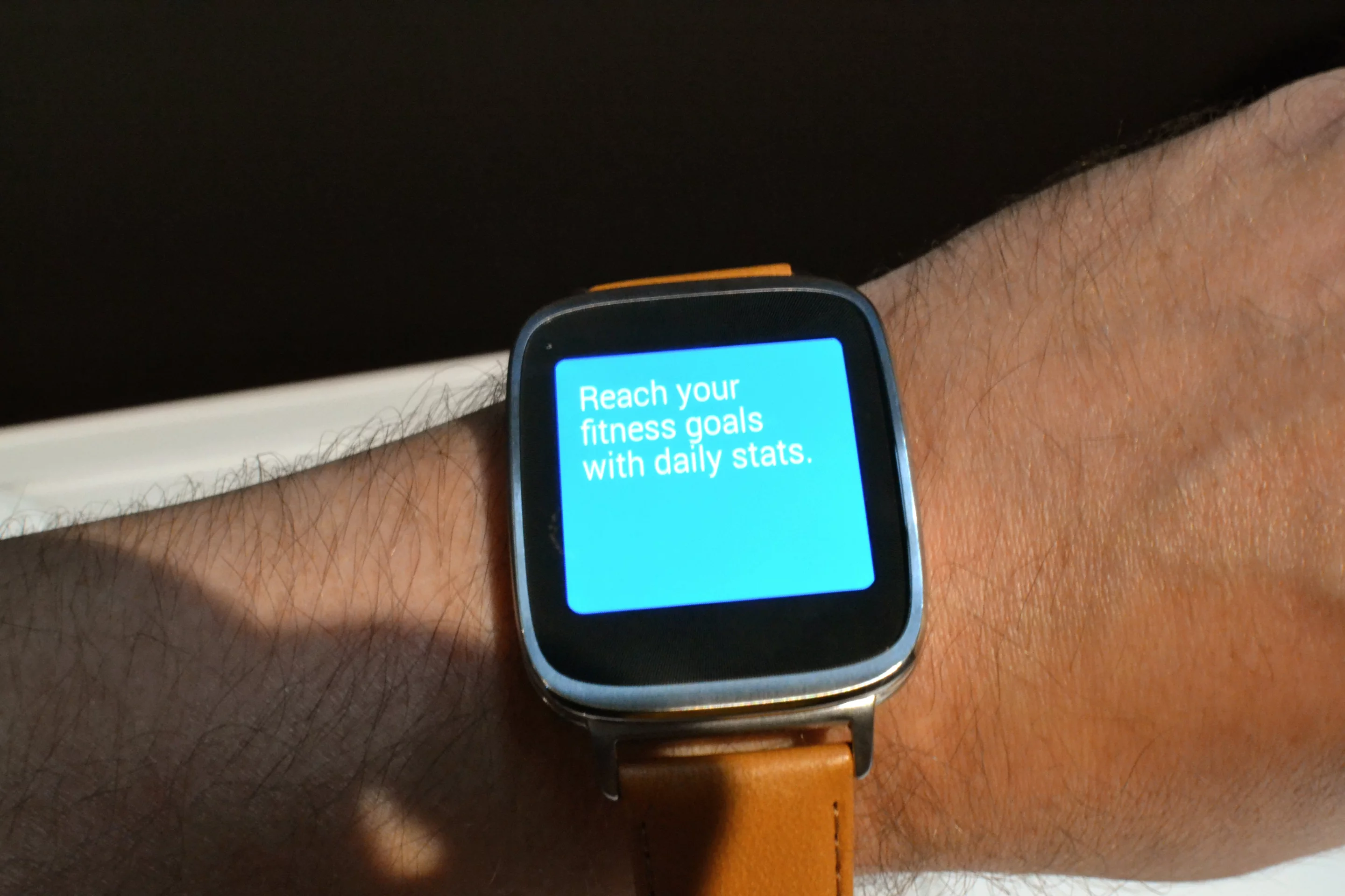 The bright AMOLED touchscreen display is fast and responsive (Photo: Paul Ridden/Gizmag)