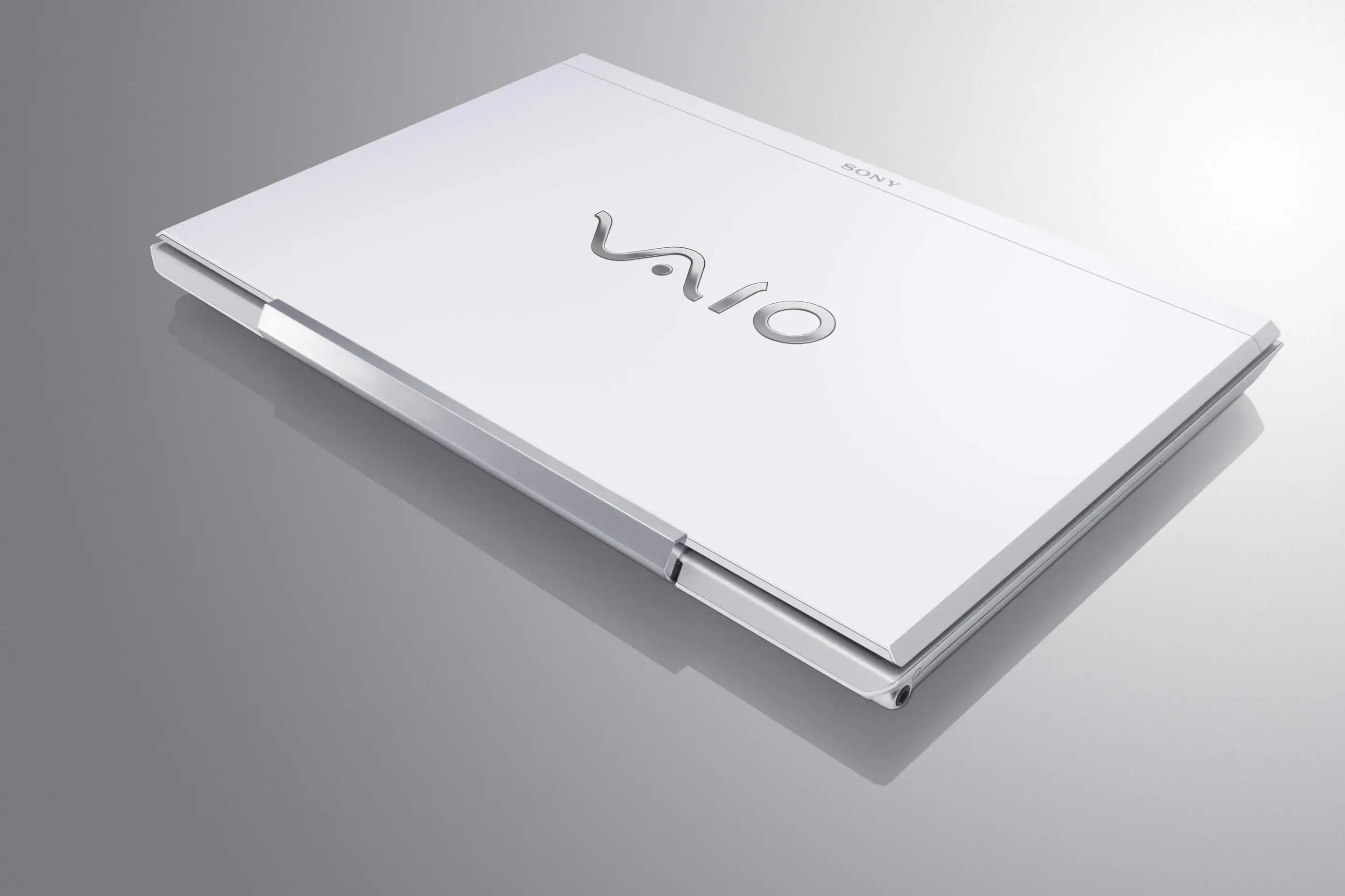 The new VAIO S series notebooks sport a magnesium housing and aluminum palmrest
