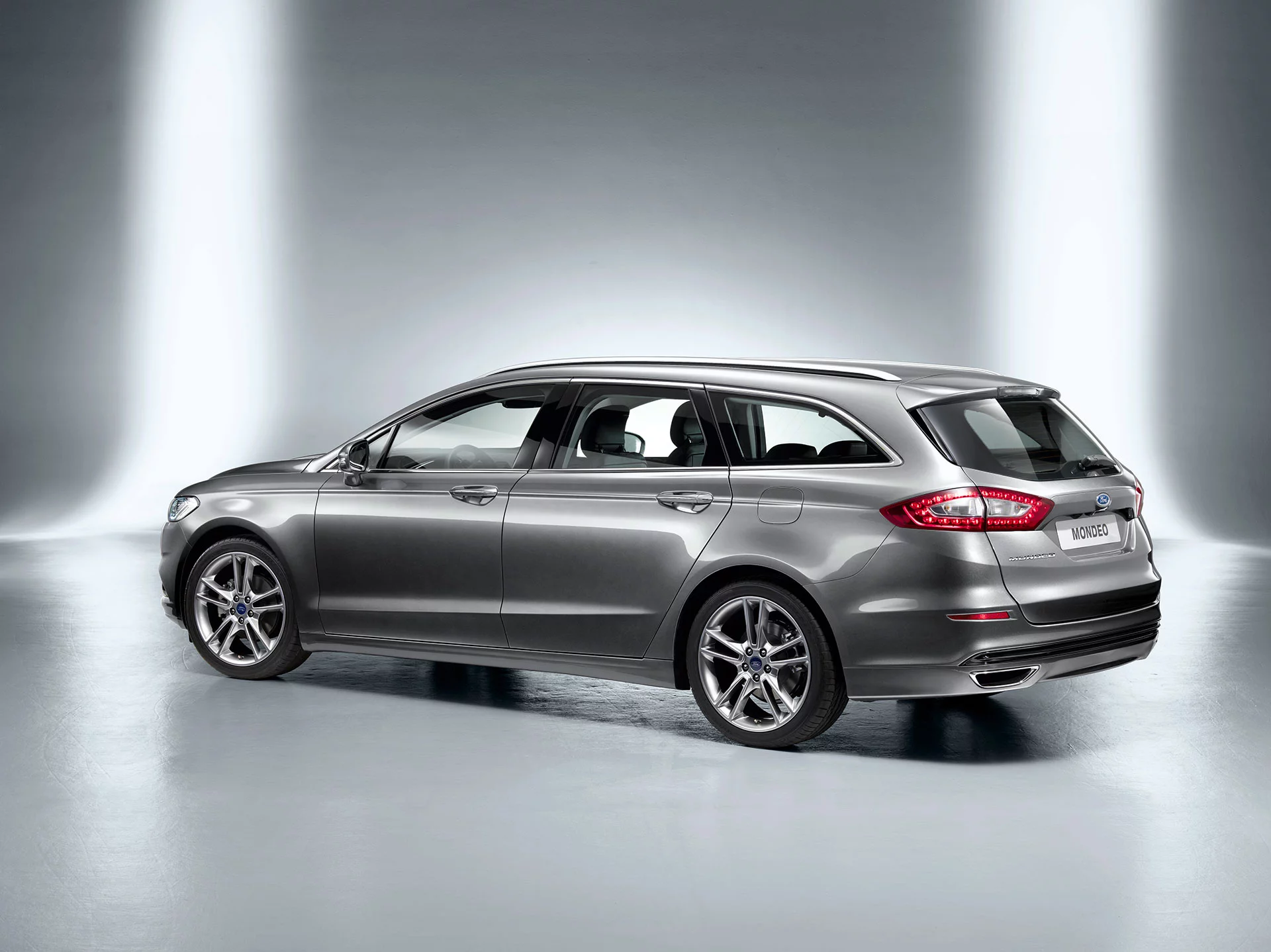 The 2013 Ford Mondeo - five door