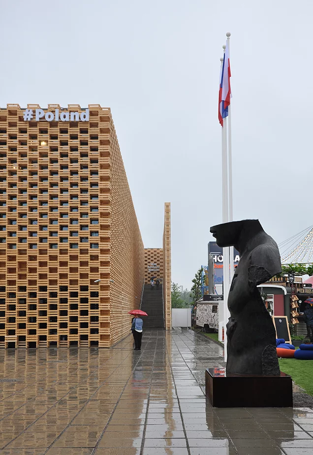 Outside the gorgeous Poland Pavilion