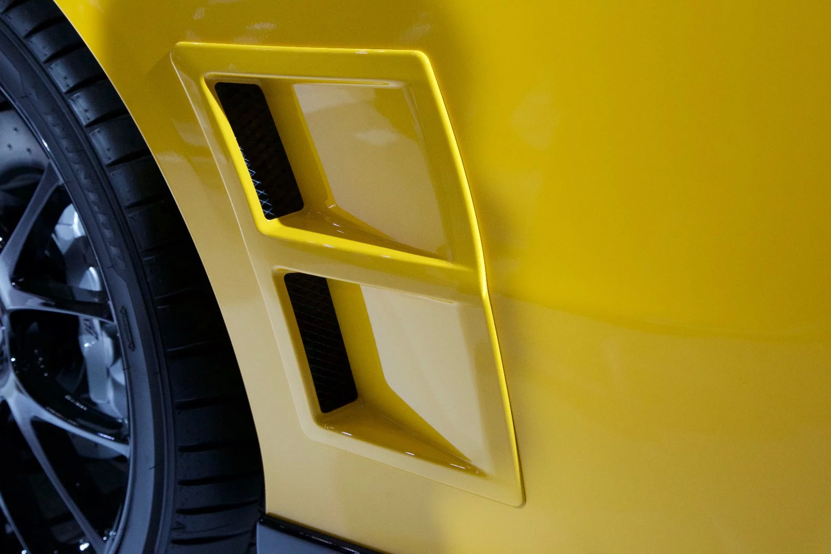 These vents are exclusive to the S207 model as well.