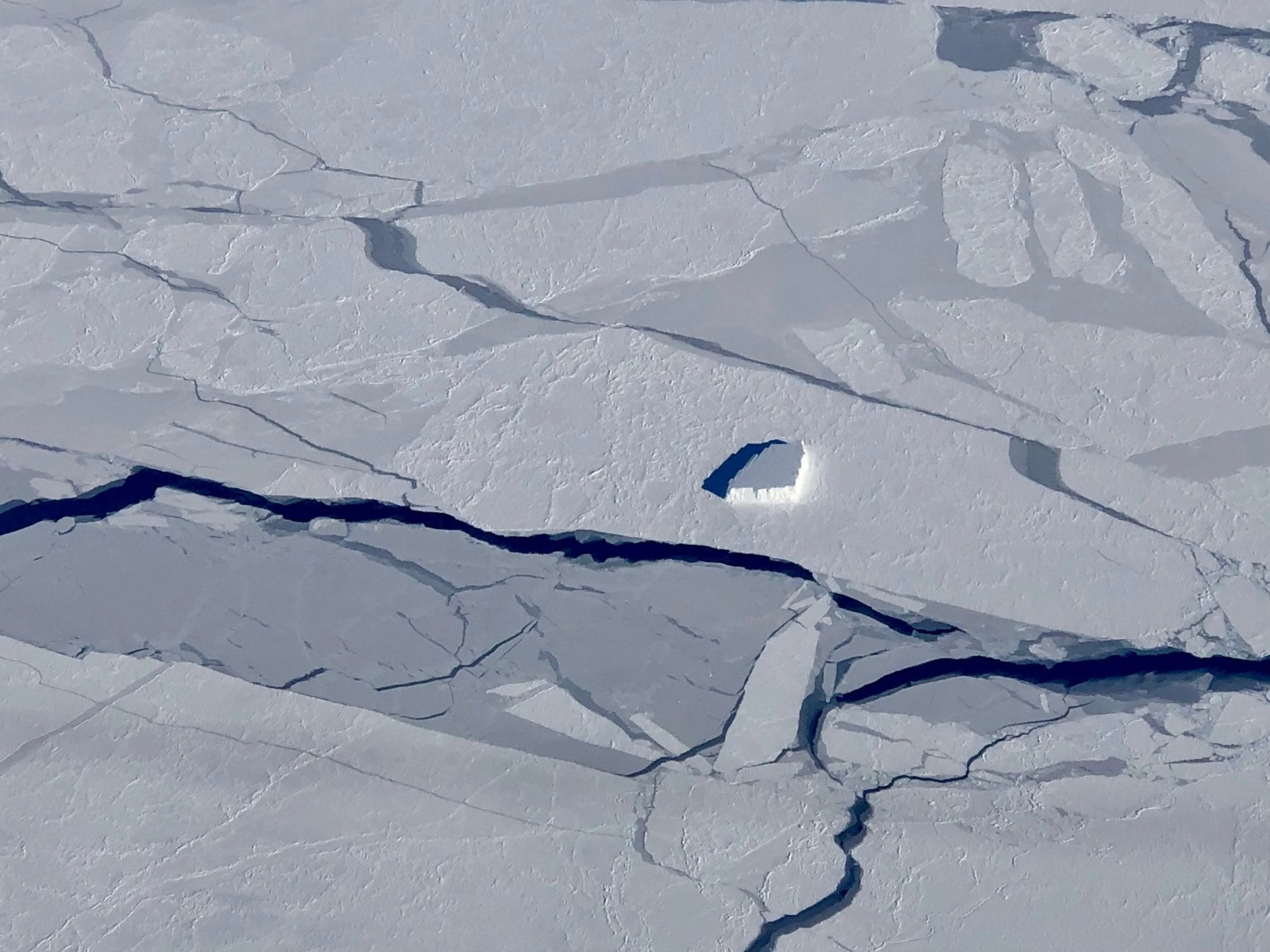 Rectangular icebergs and the snowy spectacle of NASA’s latest Antarctic ...