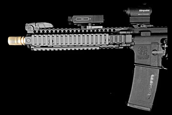 An AR-15 pistol equipped with an Auxetic muzzle break (Photo: Sintercore)