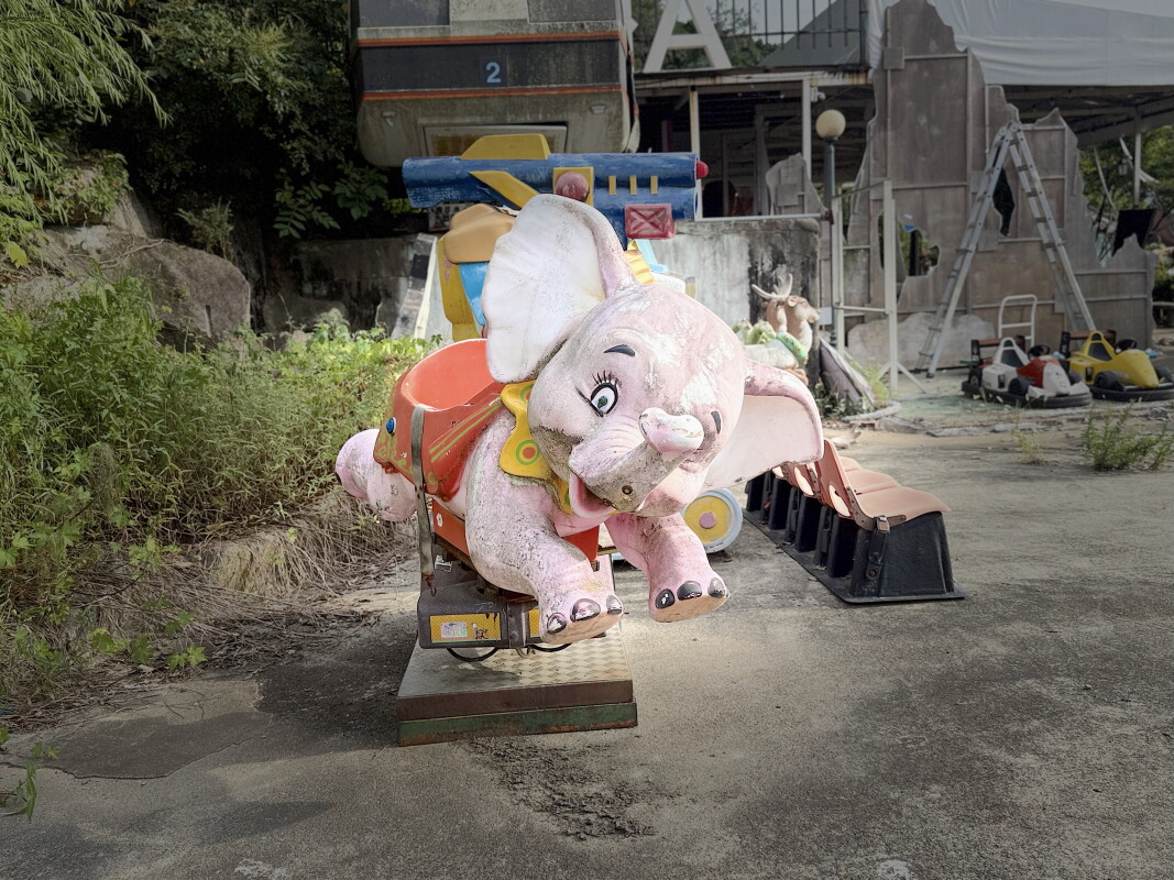 Gallery: This abandoned 1980s theme park in Korea finds a strange new life