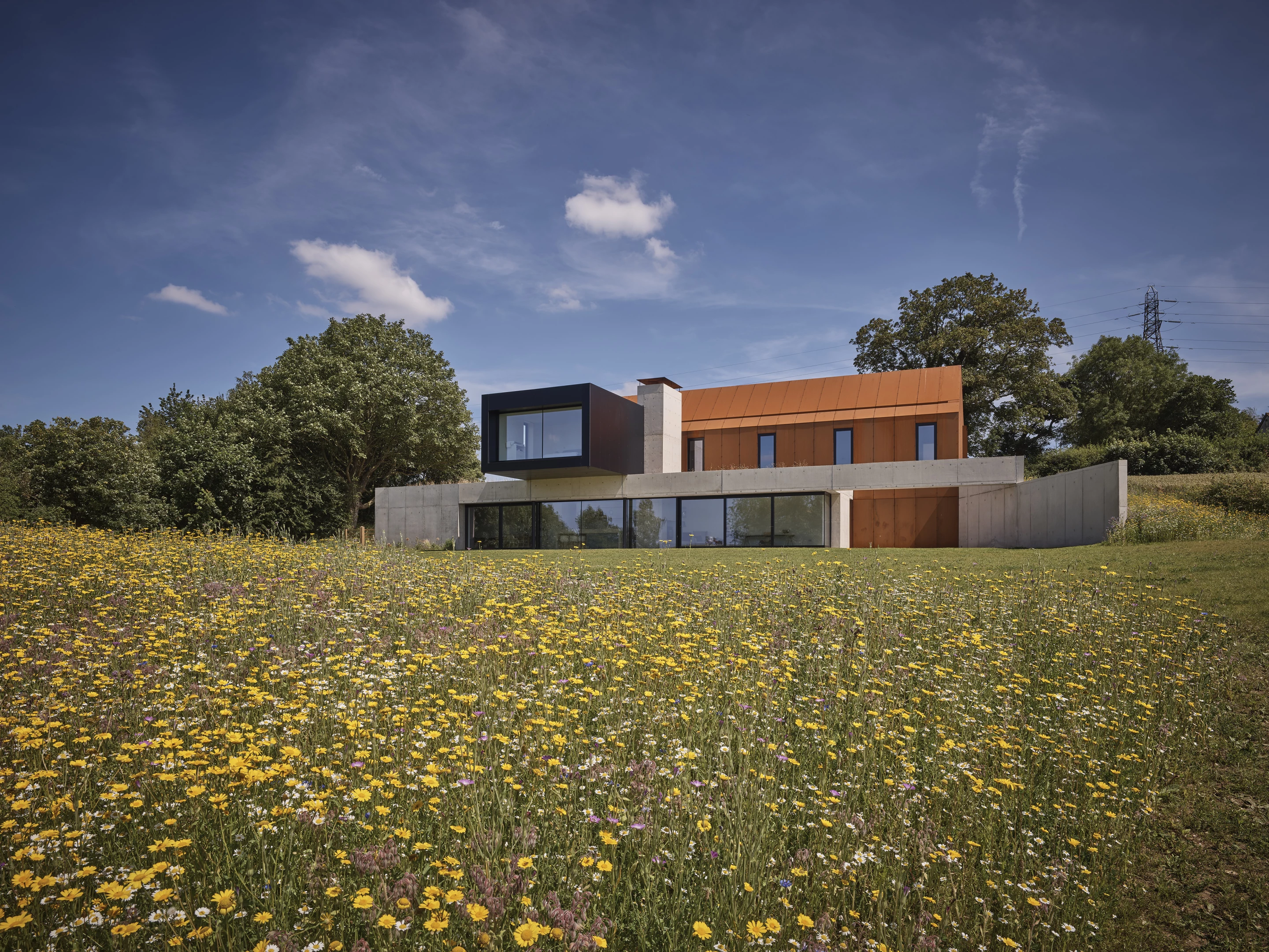 Wolds Barn was designed by ID Architecture and is located in Yorkshire. The project overcame planning restrictions and takes its place perfectly in the beautiful location