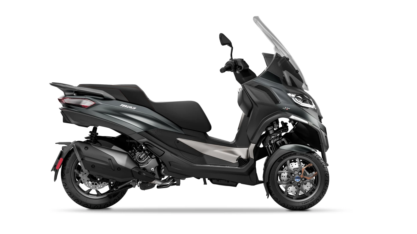 The titanium gray color will be available for the 2022 Piaggio MP3 530 HPE and the 400 HPE Sport