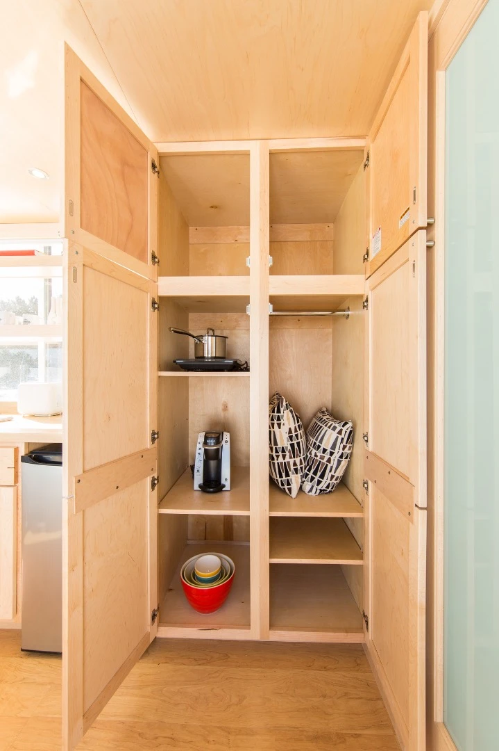 The kitchen cupboard