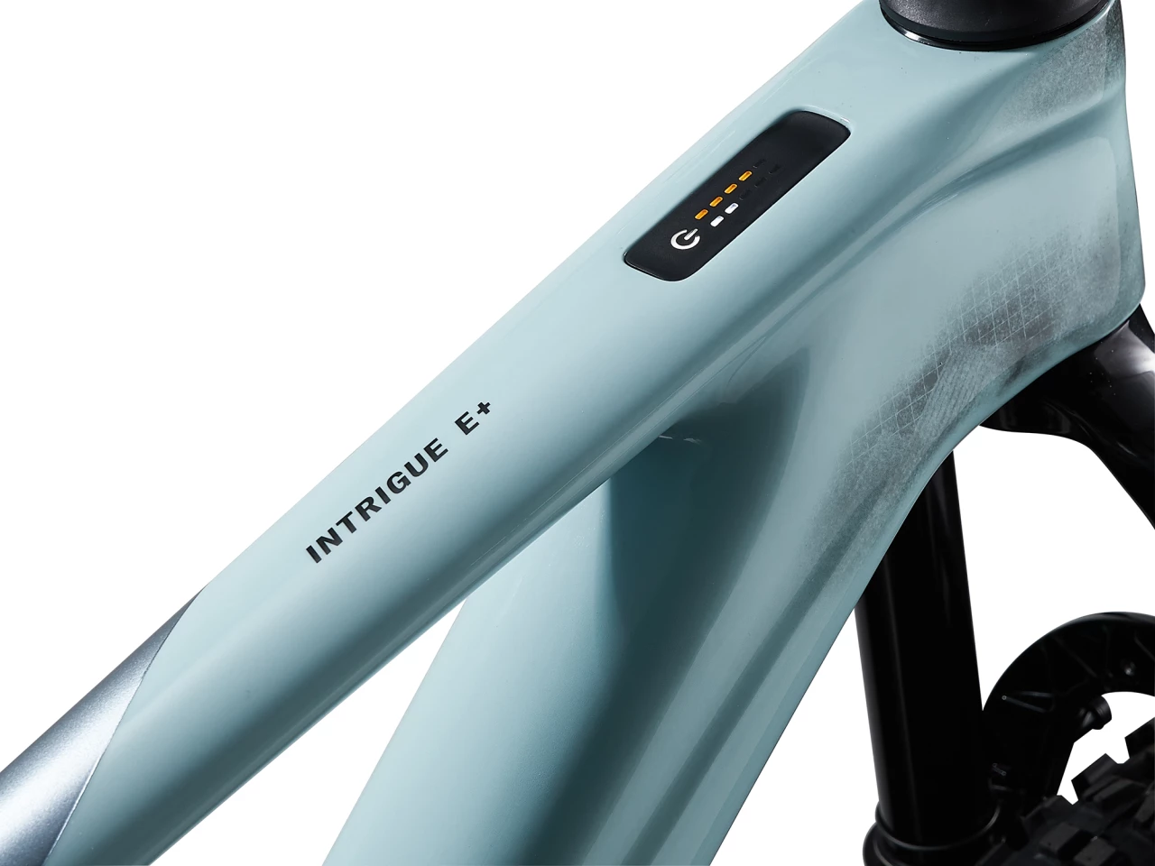 The Intrigue X Advanced E+ Elite's simplified top-tube LED display