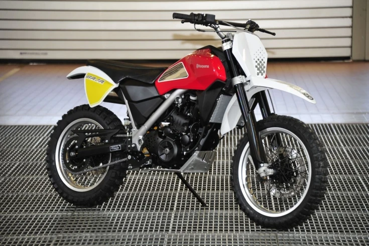 Husqvarna's Concept Baja radiates a 70s vibe