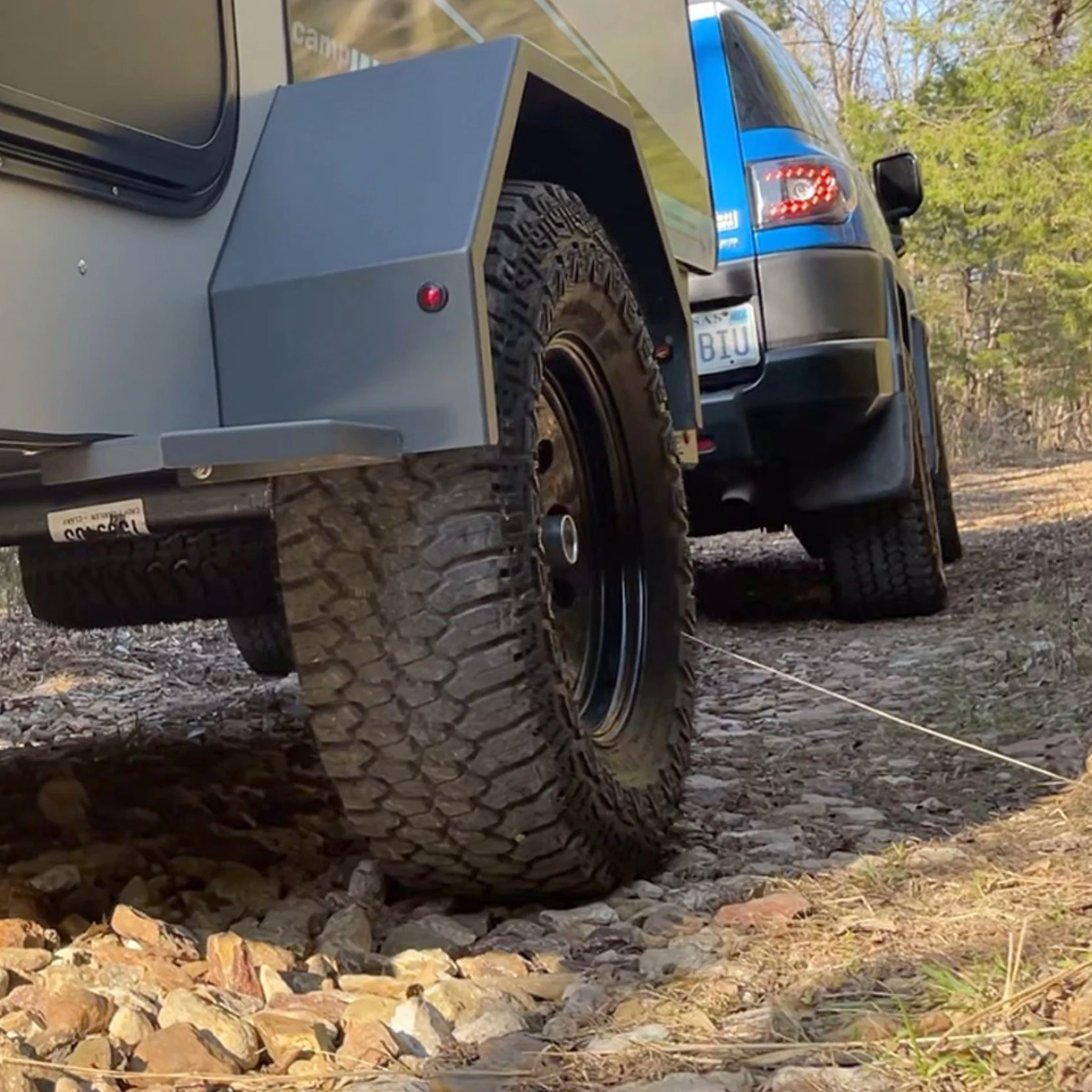 The Campinawe trailer includes structural step-on fenders