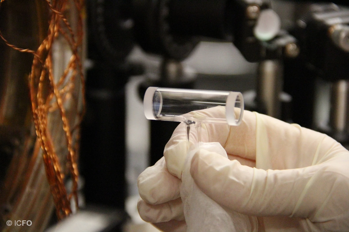 The researchers heated rubidium metal and nitrogen gas to high temperatures to create a cloud of hot rubidium atoms that were quantum entangled