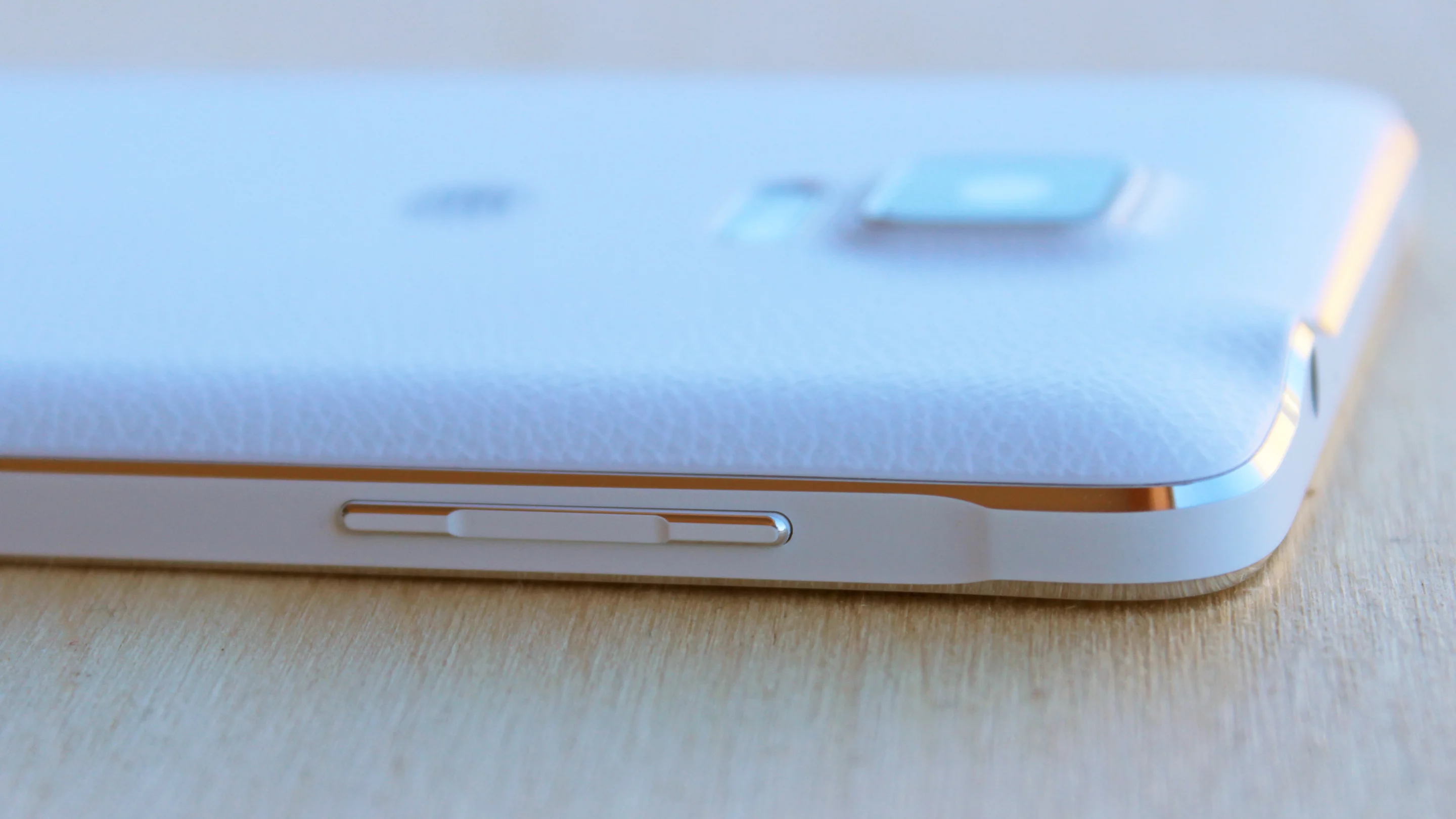 Samsung Galaxy Note 4 (Photo: Will Shanklin/Gizmag.com)
