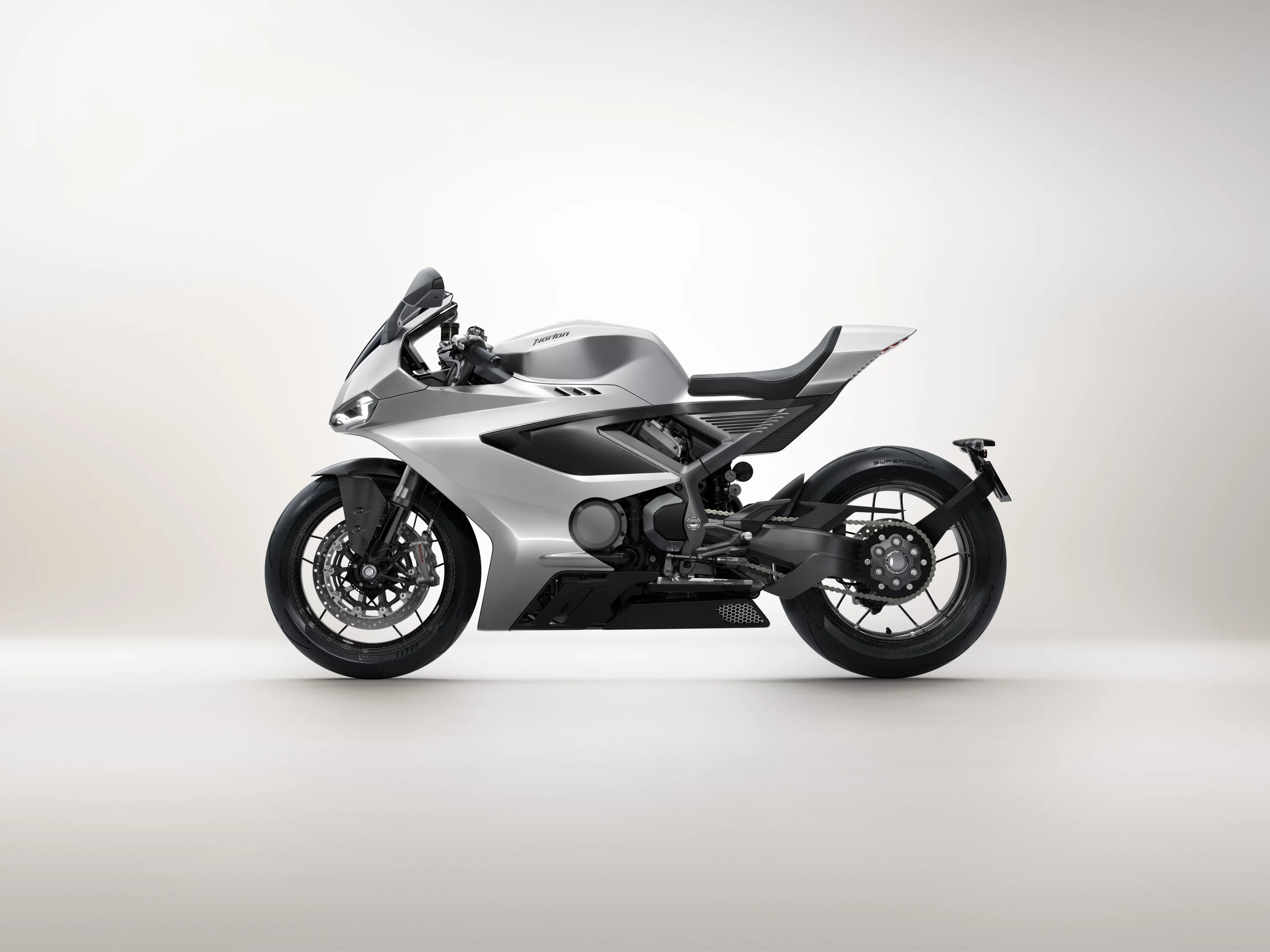 The Manx R weighs only 450 lb (204 kg), and you get an impressive power-to-weight ratio of 0.458 hp/lb