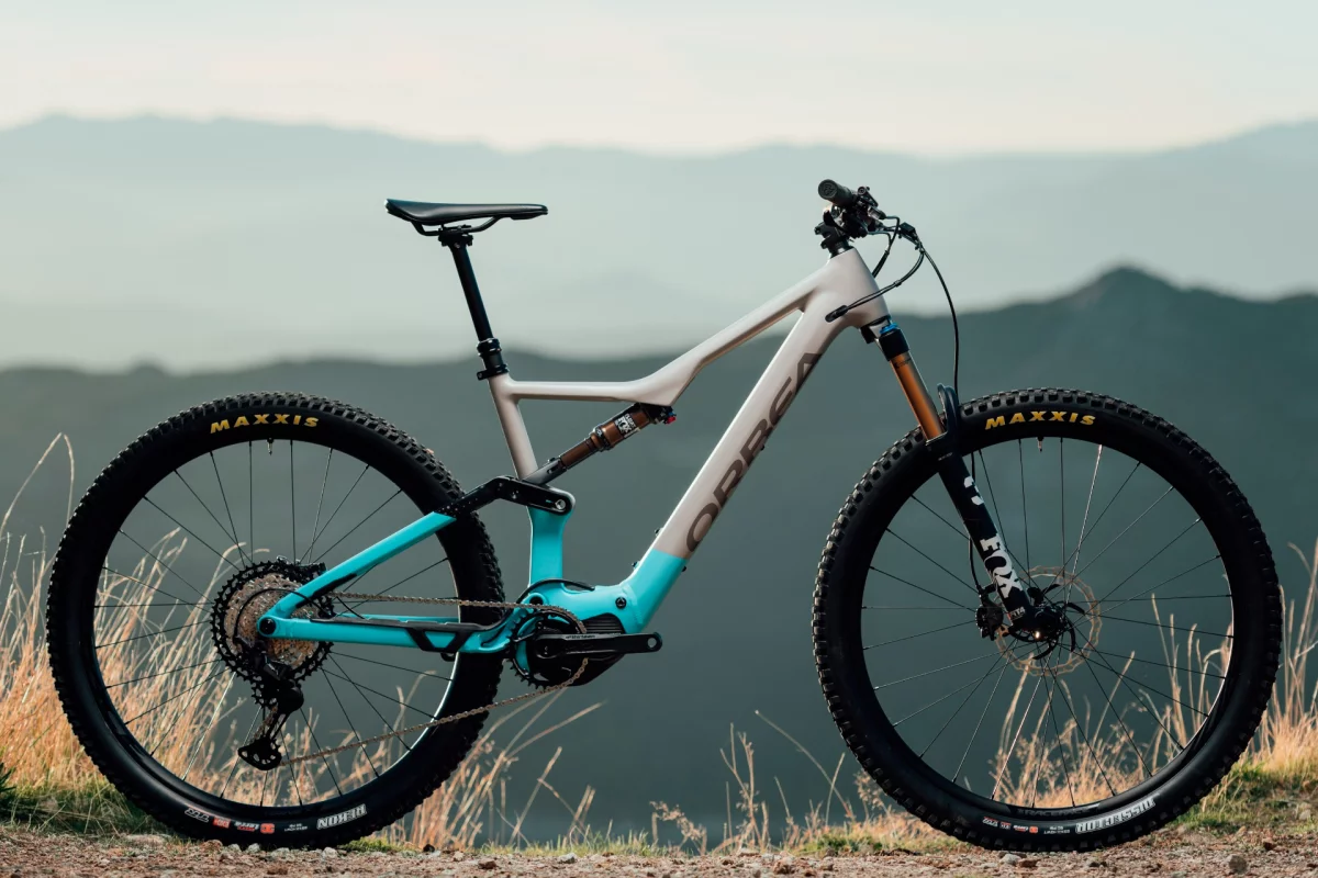 The Rise H features a hydroformed aluminum frame with a high polish finish that matches the aesthetic of Orbea's carbon-framed e-MTBs