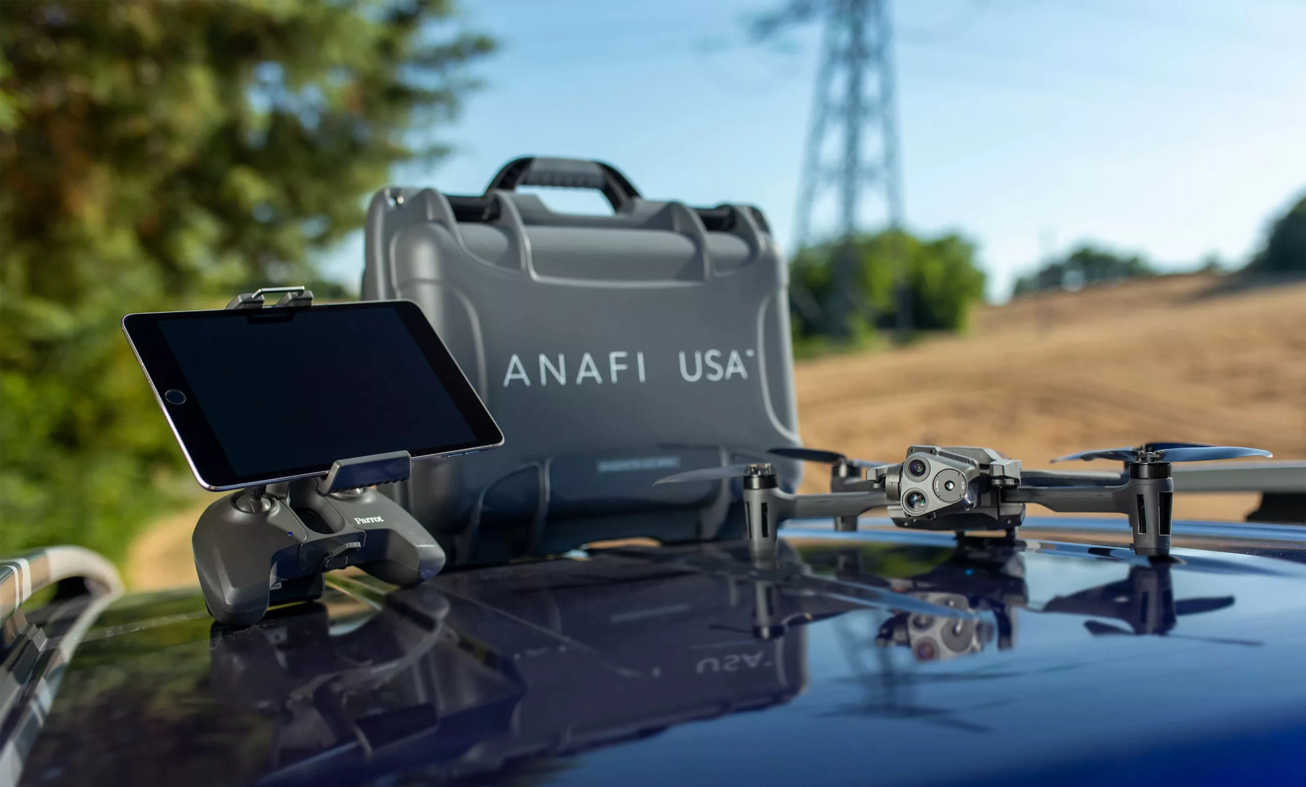 The Anafi USA drone, flight case and controller