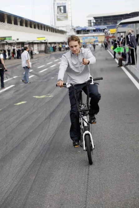 On the road with the new Mercedes-Benz Foldingbike