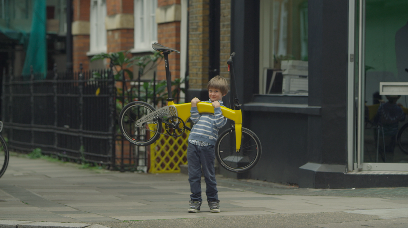 Even kids can lift the bike
